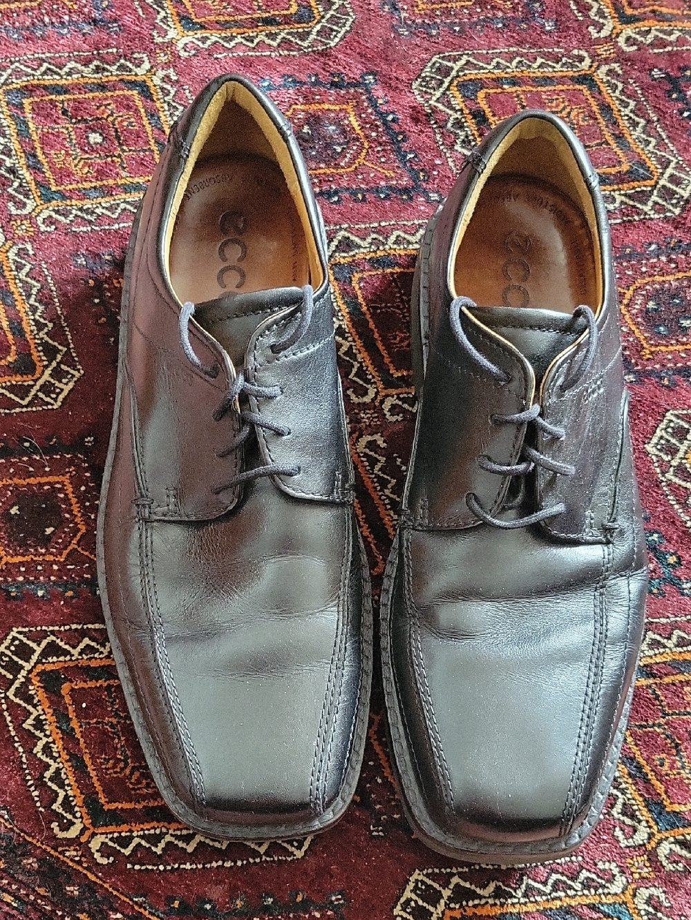 EUC Ecco Men’s Black Leather Lace-Up Oxfords